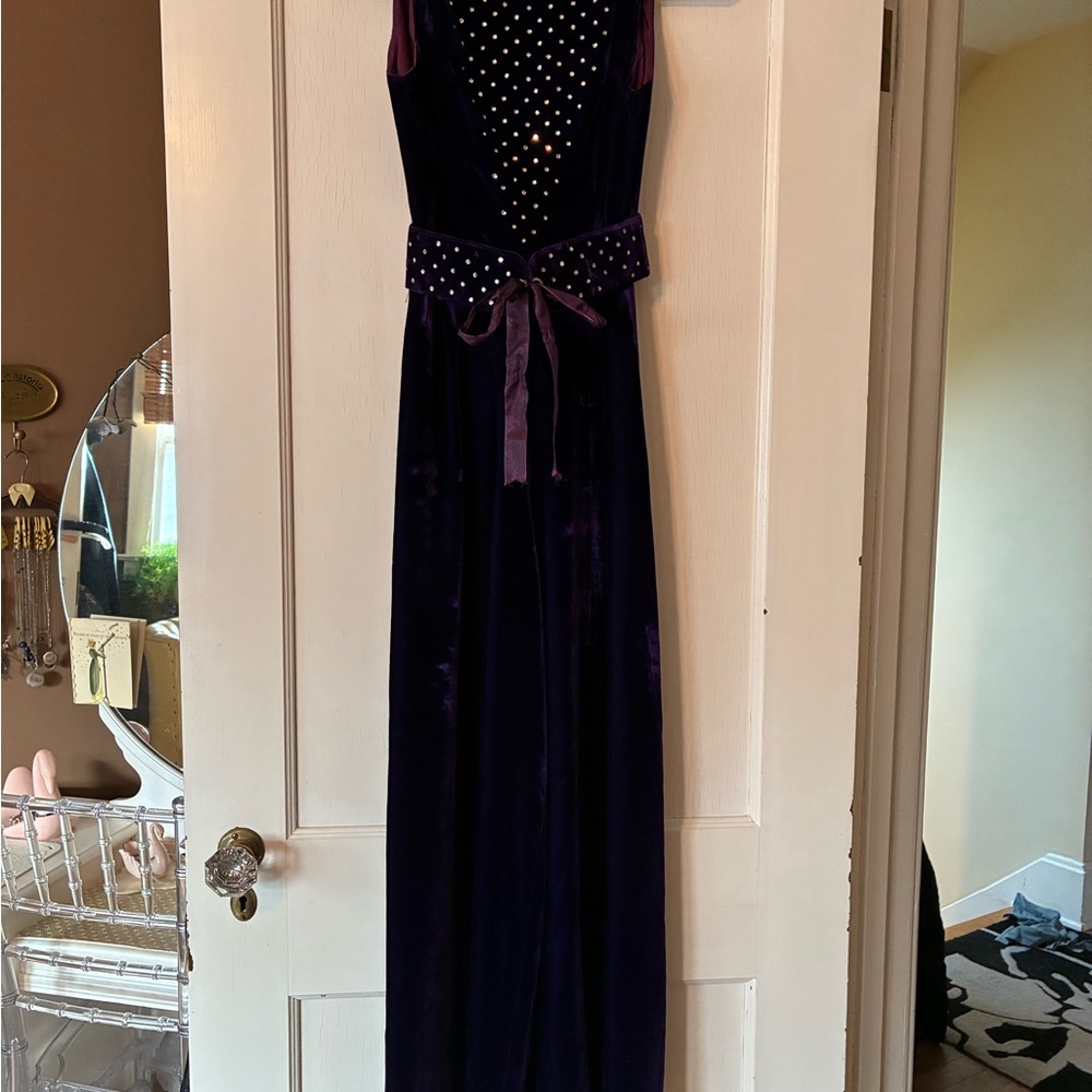 Mardi Gras perfection!  VINTAGE ! Velvet! Rhinestones!